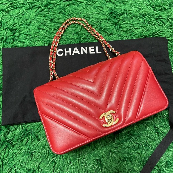 Chanel Calfskin Chevron Mini Flap Red - Picture 1 of 7